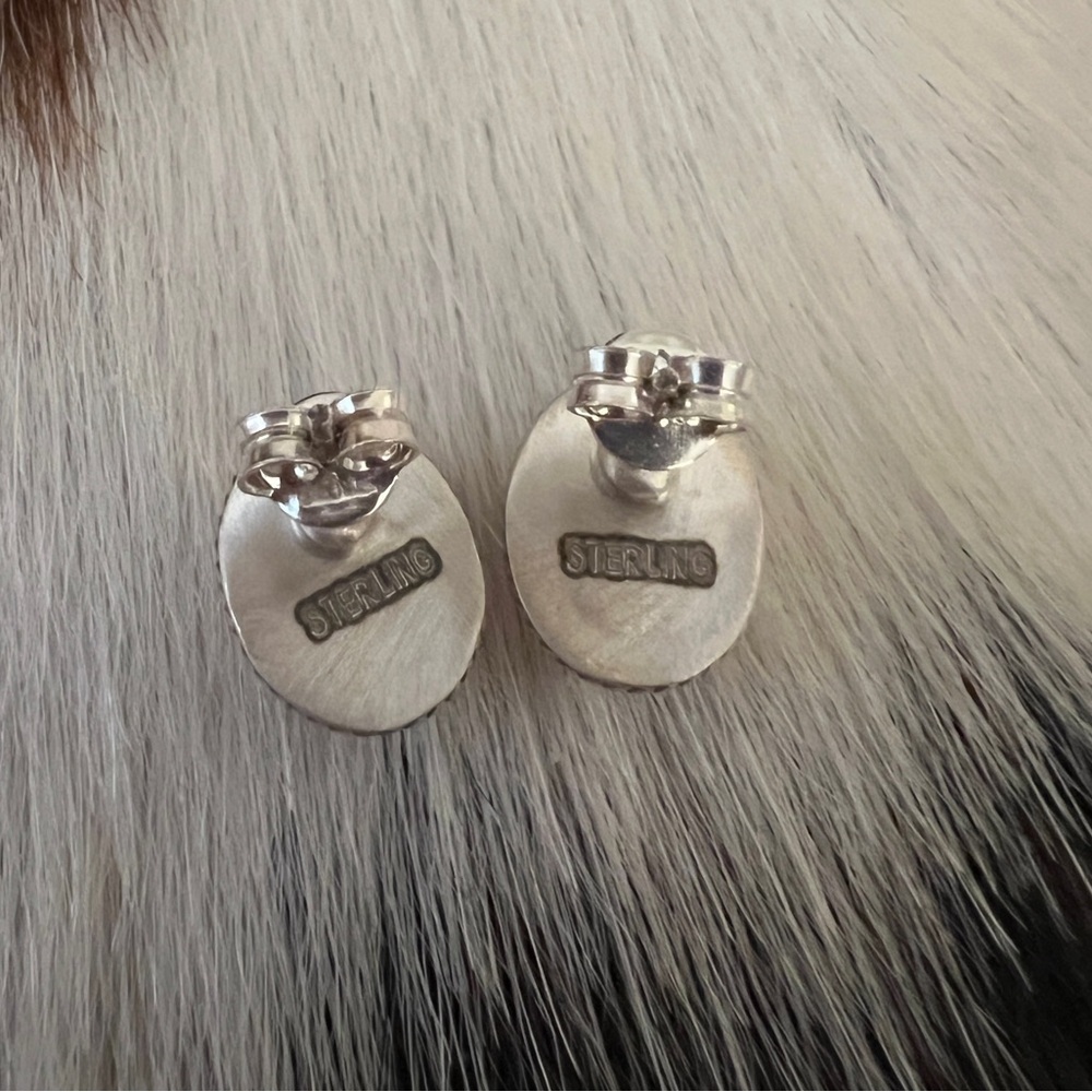❤️ Queen Pink Conch Navajo Style Oval Stud Earrings Matte Brushed Sterling 3.8G - Picture 9 of 13